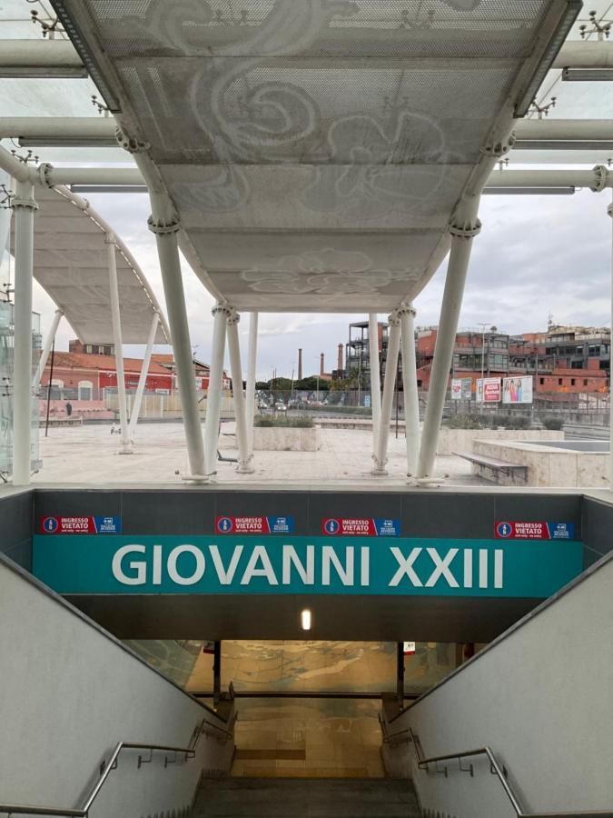 Binario 8 Catania Stazione Centrale Extérieur photo